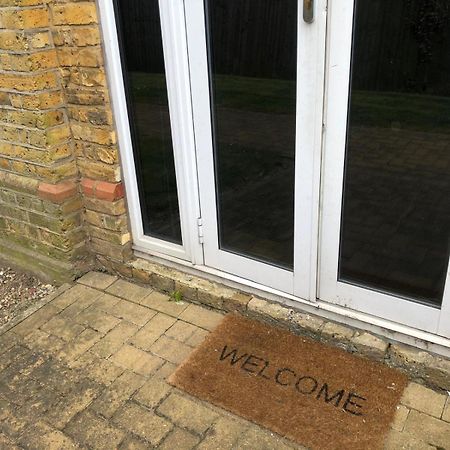 Spacious King Room With Private Entrance - Near Emirates And Camden And King'S Cross - 5 Min To Tube Finchley Exteriér fotografie