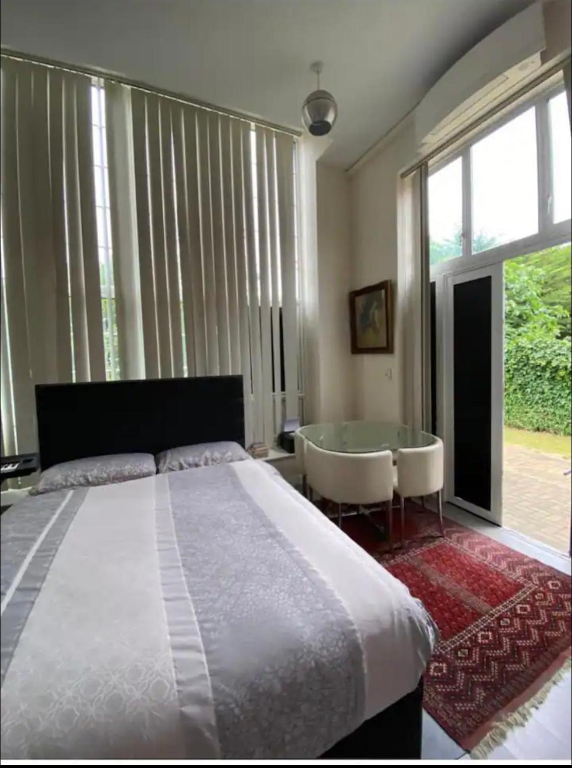 Spacious King Room With Private Entrance - Near Emirates And Camden And King'S Cross - 5 Min To Tube Finchley Exteriér fotografie