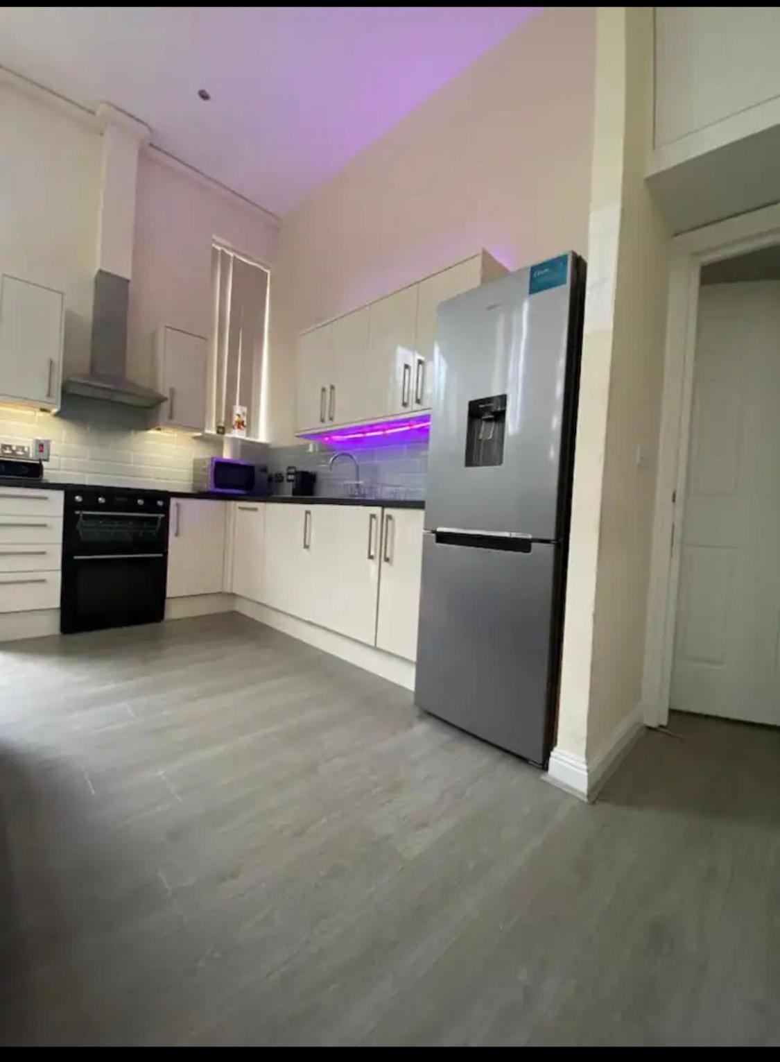 Spacious King Room With Private Entrance - Near Emirates And Camden And King'S Cross - 5 Min To Tube Finchley Exteriér fotografie